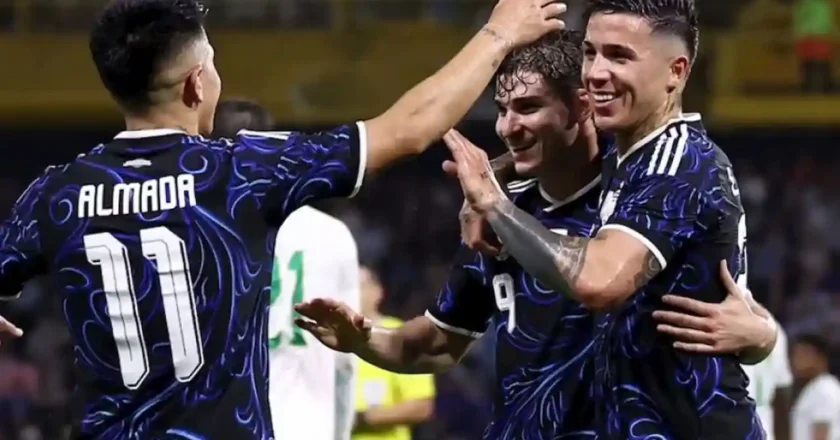 Argentina ganó, pero dejó dudas: 2-1 ante Mauritania con Messi desde el banco