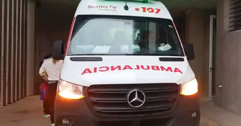Accidente en Rafaela: choque entre moto y utilitario