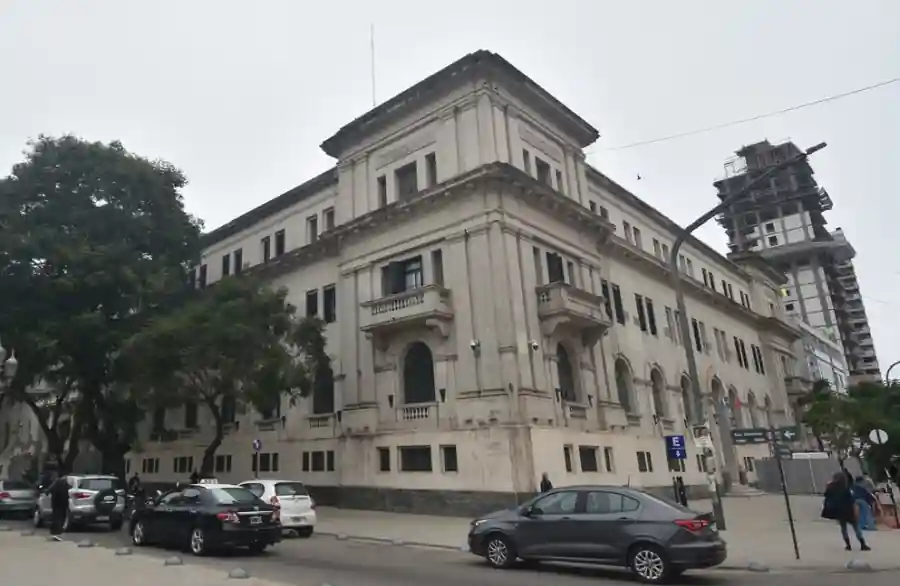 Condenaron a un hombre que intentó cometer un robo con un machete en la vía pública de la ciudad de Santa Fe 1 Condenaron a un hombre que intentó cometer un robo con un machete en la vía pública de la ciudad de Santa Fe