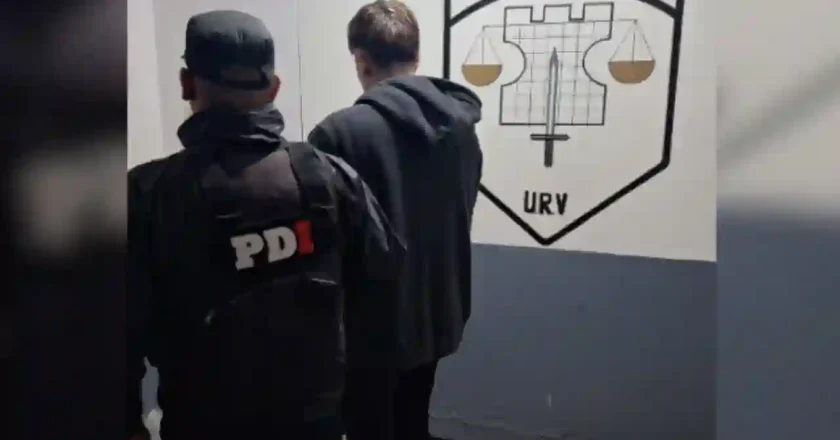 Sunchales: allanamiento por amenazas a escuelas, detuvieron a un menor y secuestraron un arma