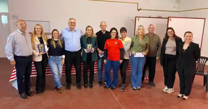 Calvo recorrió el club Talleres de Maria Juana en una agenda con instituciones locales