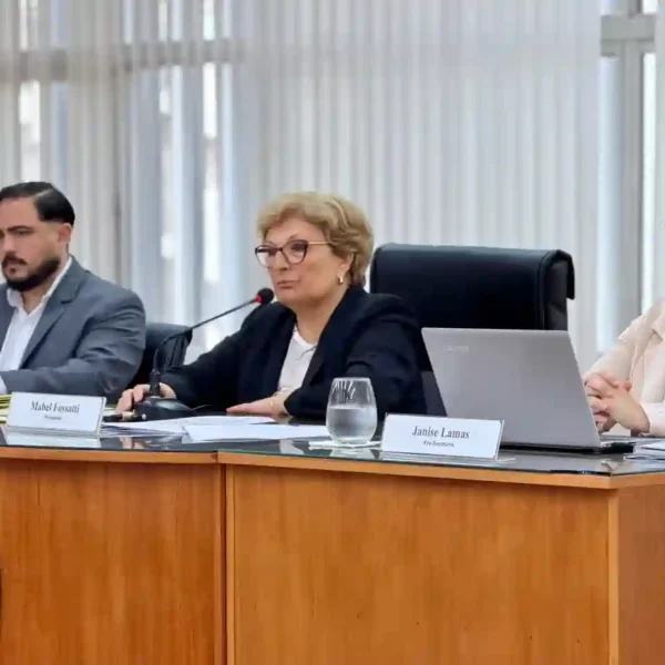 El Concejo Municipal reconoció los 50 años de trayectoria de Gerardo Zanoni