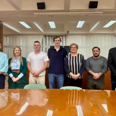 Alexis Gon presentó en el Concejo su proyecto internacional sobre prótesis robóticas