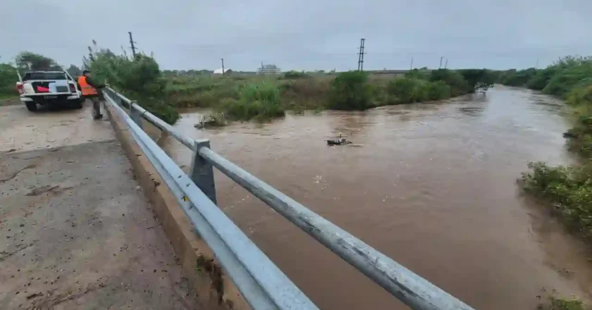 Río Salado: tras el pico de crecida por lluvias extremas, el Gobierno Provincial registra una baja y la altura del río comienza a normalizarse