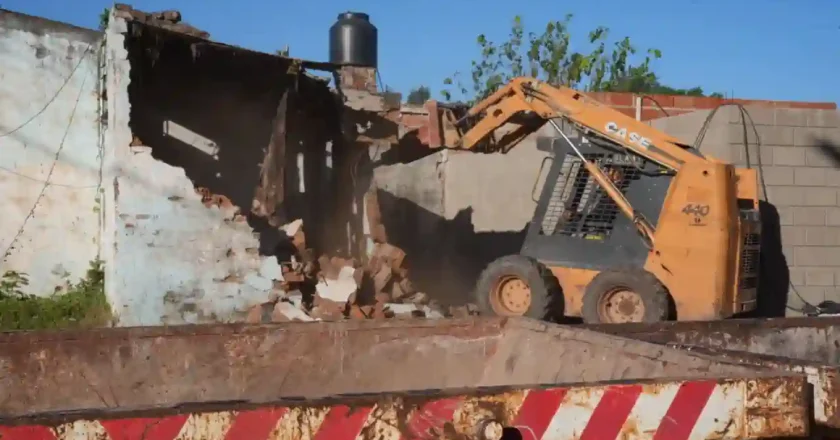 Demolieron una casa narco en Sunchales tras orden judicial