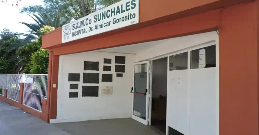 Sunchales: dos jóvenes heridos en un choque entre auto y moto