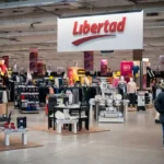 Hiper Libertad de Rafaela liquida mercadería con descuentos de hasta el 70%