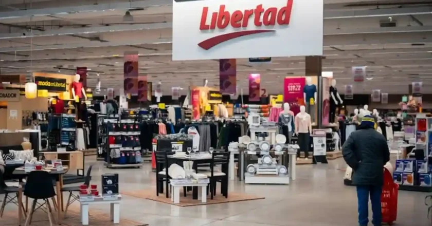 Hiper Libertad de Rafaela liquida mercadería con descuentos de hasta el 70%