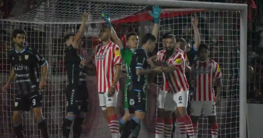 Atlético de Rafaela perdió 2 a 1 ante San Martín en Tucumán
