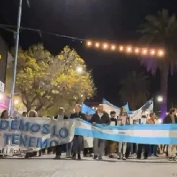 Rafaela marchó en defensa de la educación pública y la ciencia