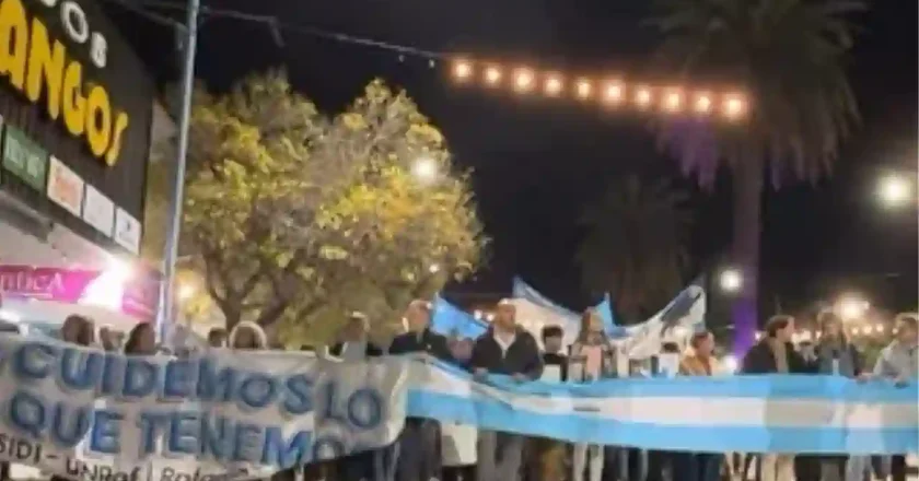 Rafaela marchó en defensa de la educación pública y la ciencia