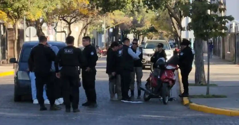 Rafaela: dos detenidos con arma de fuego y droga en moto