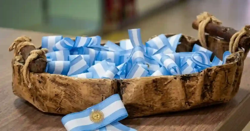 Escarapela: símbolo patrio que une a los argentinos