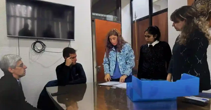 Se refuerza y renueva el transporte público: el Gobierno municipal licitó la compra de 2 minibuses