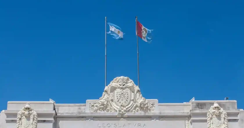 Cuidacoches en Santa Fe: convocan a Rafaela al debate