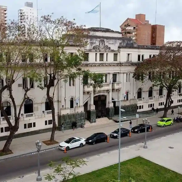 Ordenaron la prisión preventiva de un hombre que es investigado por abusar sexualmente de su pareja en Esperanza