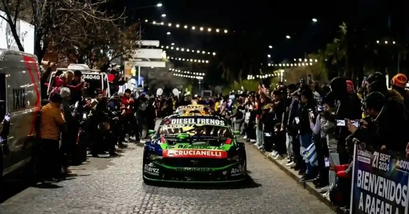 Turismo Carretera en Rafaela: multitudinaria presentación en Bulevar Santa Fe