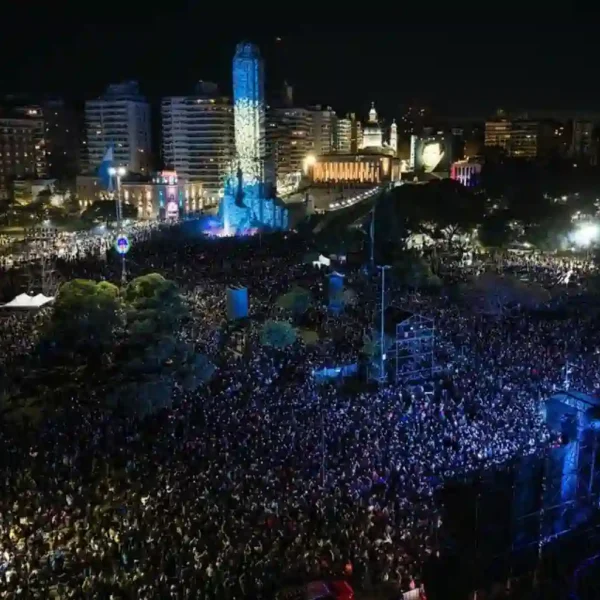 Día de la Bandera: más de 350 mil personas celebraron en Rosario y vibraron con Abel Pintos
