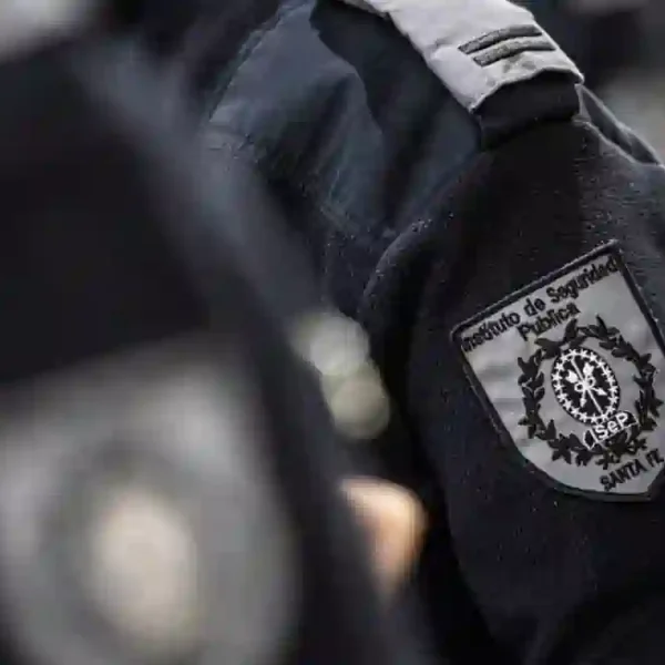 Santa Fe abre la inscripción para ingresar a la Policía con becas de hasta $500 mil