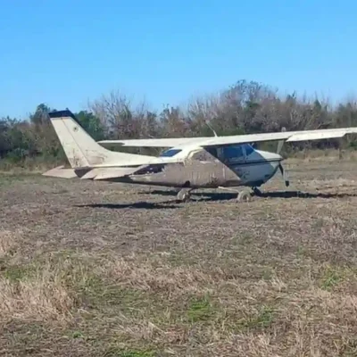 San Justo: hallaron una avioneta abandonada en un campo e investigan un posible vínculo con el narcotráfico