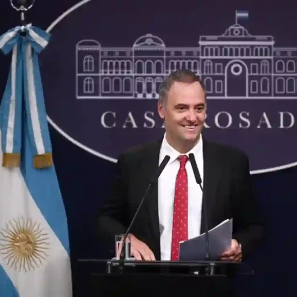 Renunció Manuel Adorni en medio de la crisis política y judicial que golpea al Gobierno