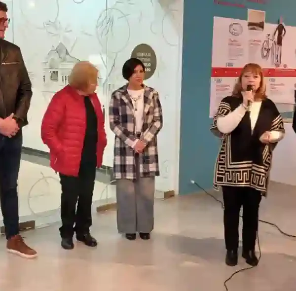 Domingo de inauguraciones en el Viejo Mercado