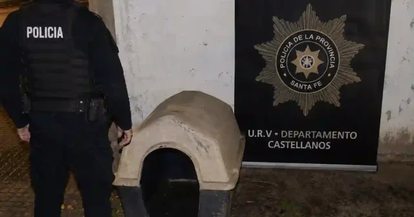 Rafaela: secuestran una casilla para perro abandonada y buscan a su dueño