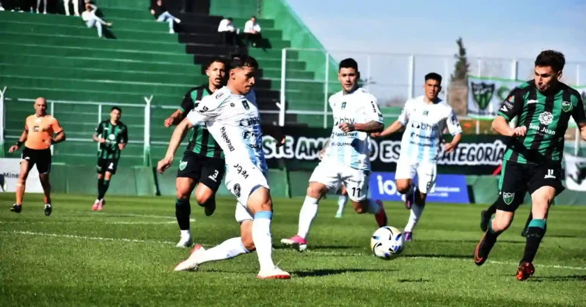 Atlético de Rafaela rescató un valioso empate ante San Martín de San Juan con un gol agónico de Jourdan