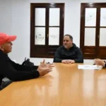 El municipio y Lácteos Seelisberg firmaron un convenio en beneficio de las escuelitas de fútbol