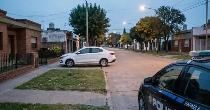 Remisero sufrió un robo en Rafaela y recuperaron el auto en Villa Podio