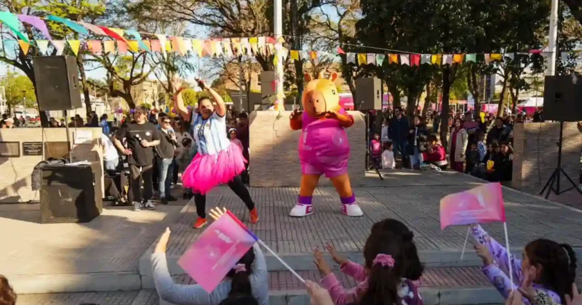 Juegos Suramericanos 2026: la Antorcha llegó a Villa Ocampo y continúa hacia Reconquista