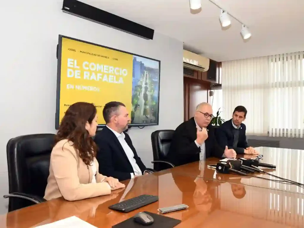Se presentaron los resultados preliminares del primer Relevamiento Integral del Sector Comercial de Rafaela 1 Se presentaron los resultados preliminares del primer Relevamiento Integral del Sector Comercial de Rafaela