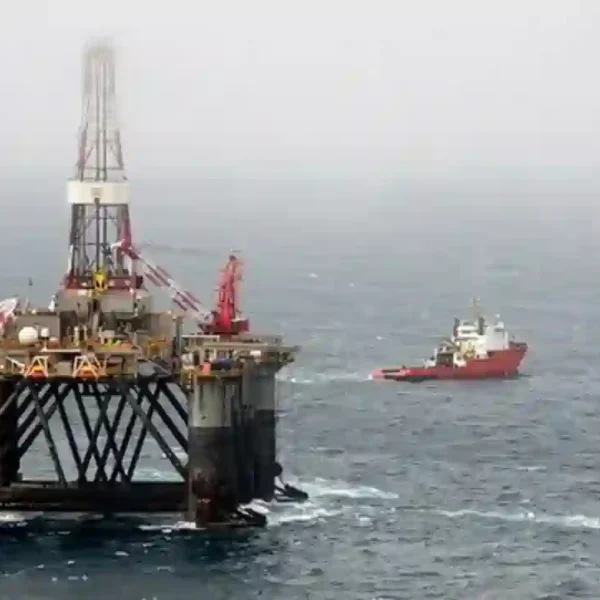 El Gobierno denunció a cinco petroleras por operar en Malvinas