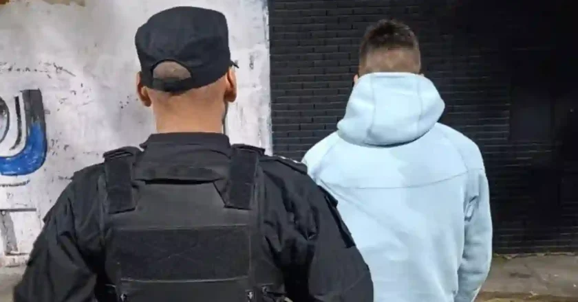 Detuvieron a un futbolista de Newell’s con un arma y cinco cartuchos