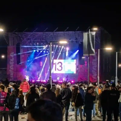 Turf hizo vibrar Rafaela en una multitudinaria noche del Fan Fest de los Juegos Suramericanos