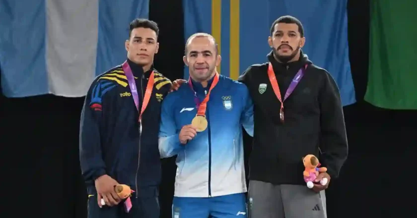 Argentina, Venezuela y Ecuador brillaron en la lucha grecorromana de Rosario