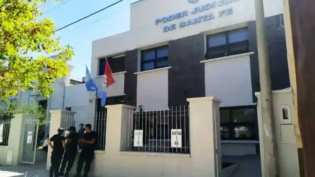 Condenaron a 11 años de prisión a un hombre que abusó sexualmente de una adolescente de su entorno en la localidad de San Gregorio 1 Condenaron a 11 años de prisión a un hombre que abusó sexualmente de una adolescente de su entorno en la localidad de San Gregorio