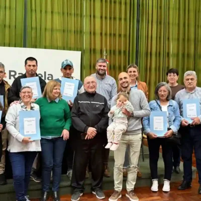 Estado presente: se entregaron escrituras a familias rafaelinas