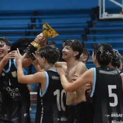Básquet: Atlético de Rafaela recibe la Copa Santa Fe con la categoría U15