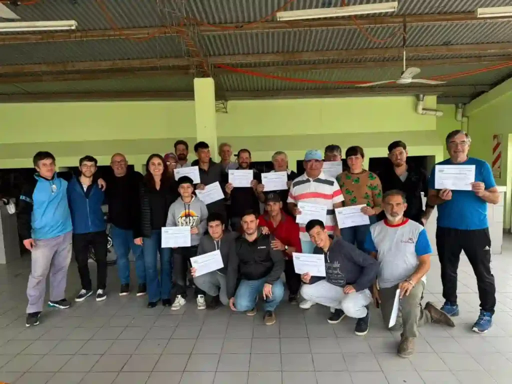 Más de 100 personas capacitadas en reparación y mantenimiento de bicicletas