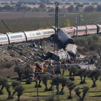 Dos trenes chocan en Urda: hay muertos y se interrumpió la línea Madrid-Andalucía